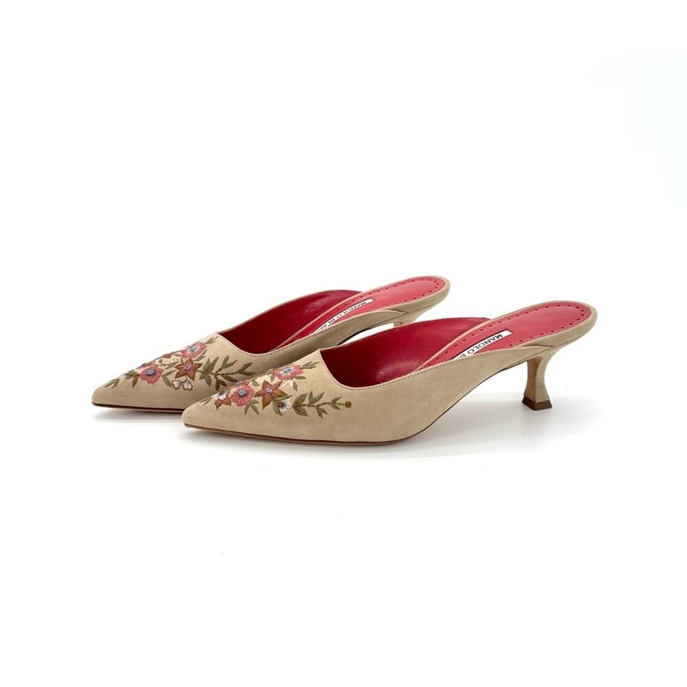 Manolo Blahnik Ornella Floral Embroidered Suede Slip On Kitten Heel Mules 38